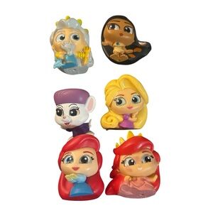 Lot of 6 disney doorables READ